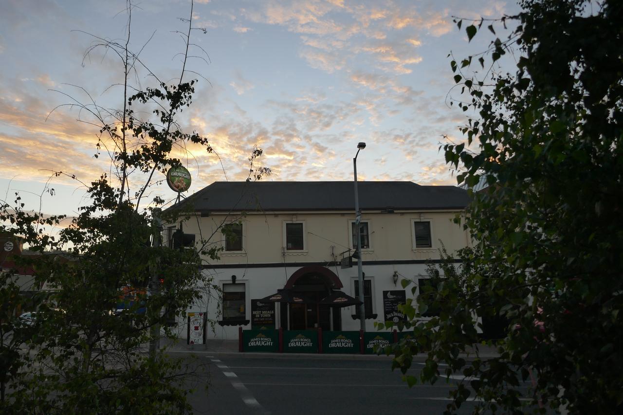 Okeefes Hotel Backpackers Launceston Dış mekan fotoğraf